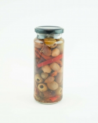 Mixed pitted olives with sun dried tomato